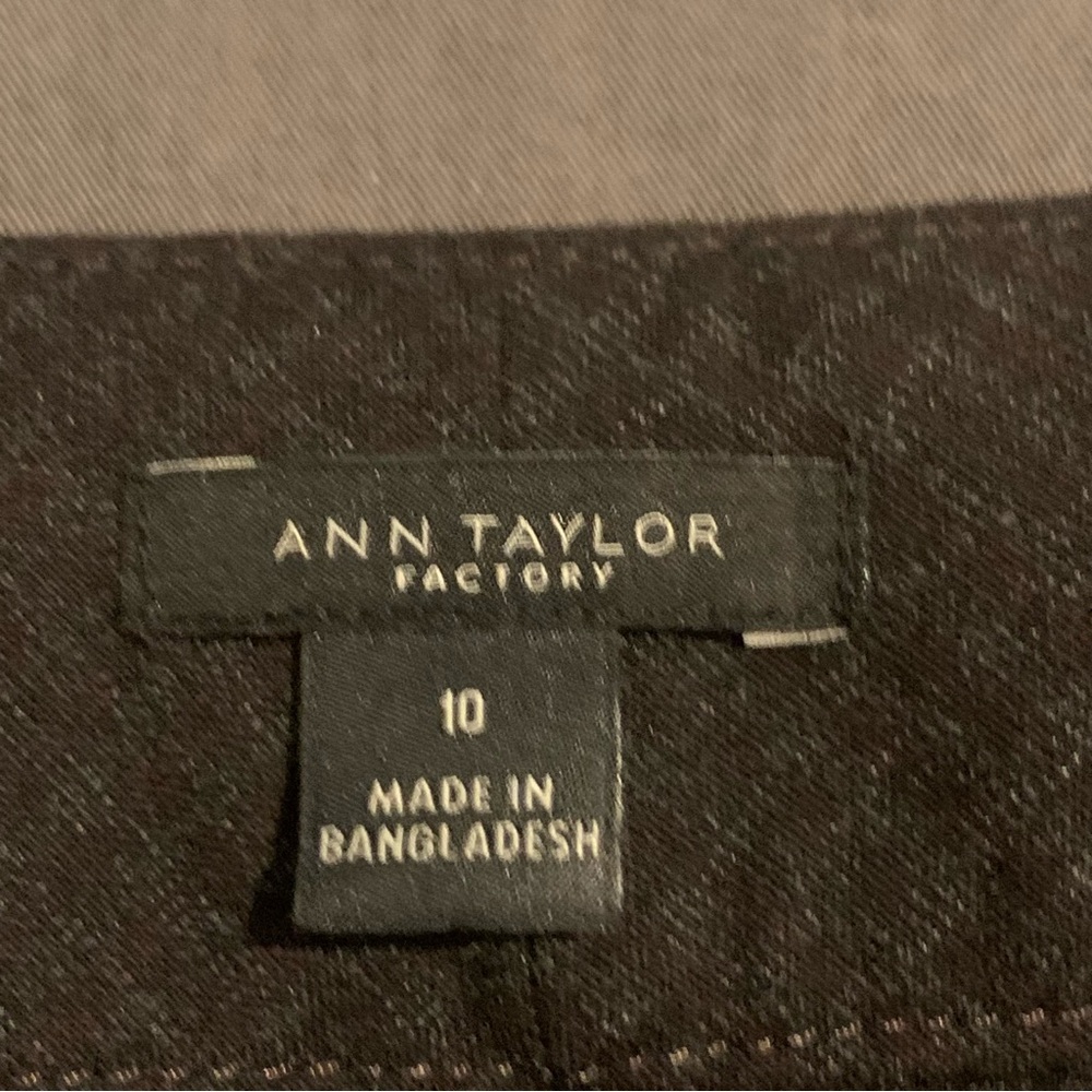 NWOT Ann Taylor Factory Charcoal gray burgundy Check dress pants Sz 10 - Picture 14 of 16